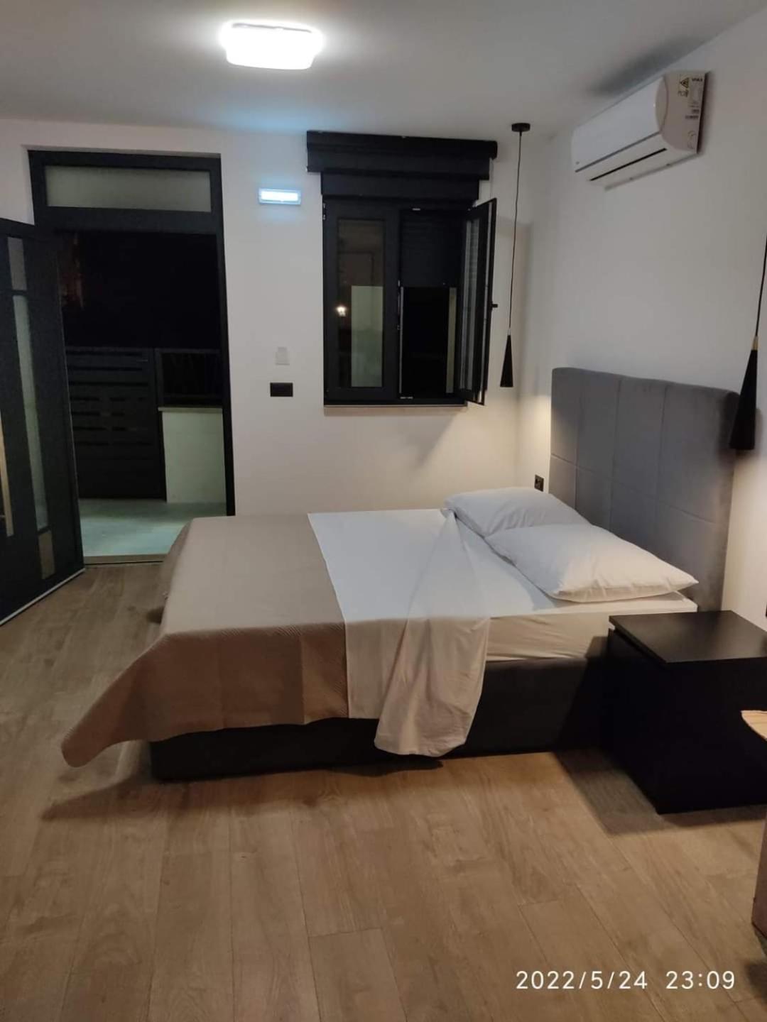 Apartments "Lory" -Baška Voda Εξωτερικό φωτογραφία